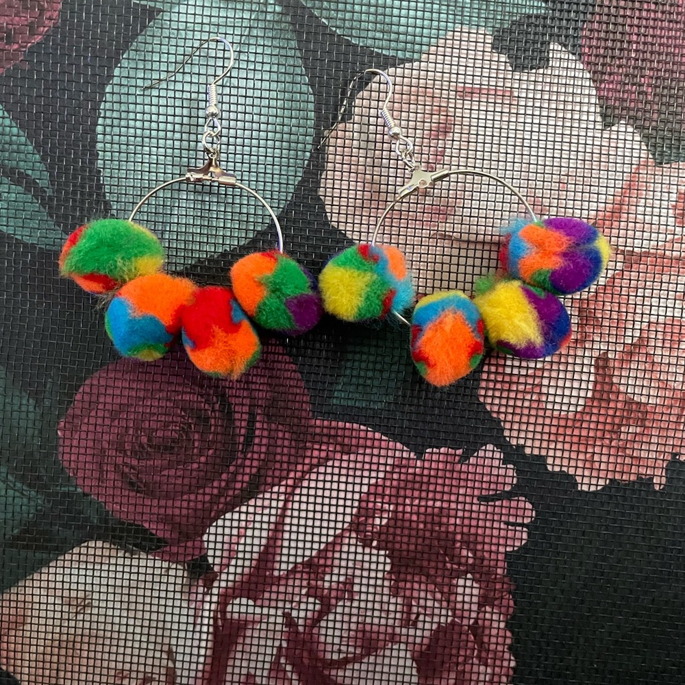HANDMADE POM POM EARRINGS. 2”